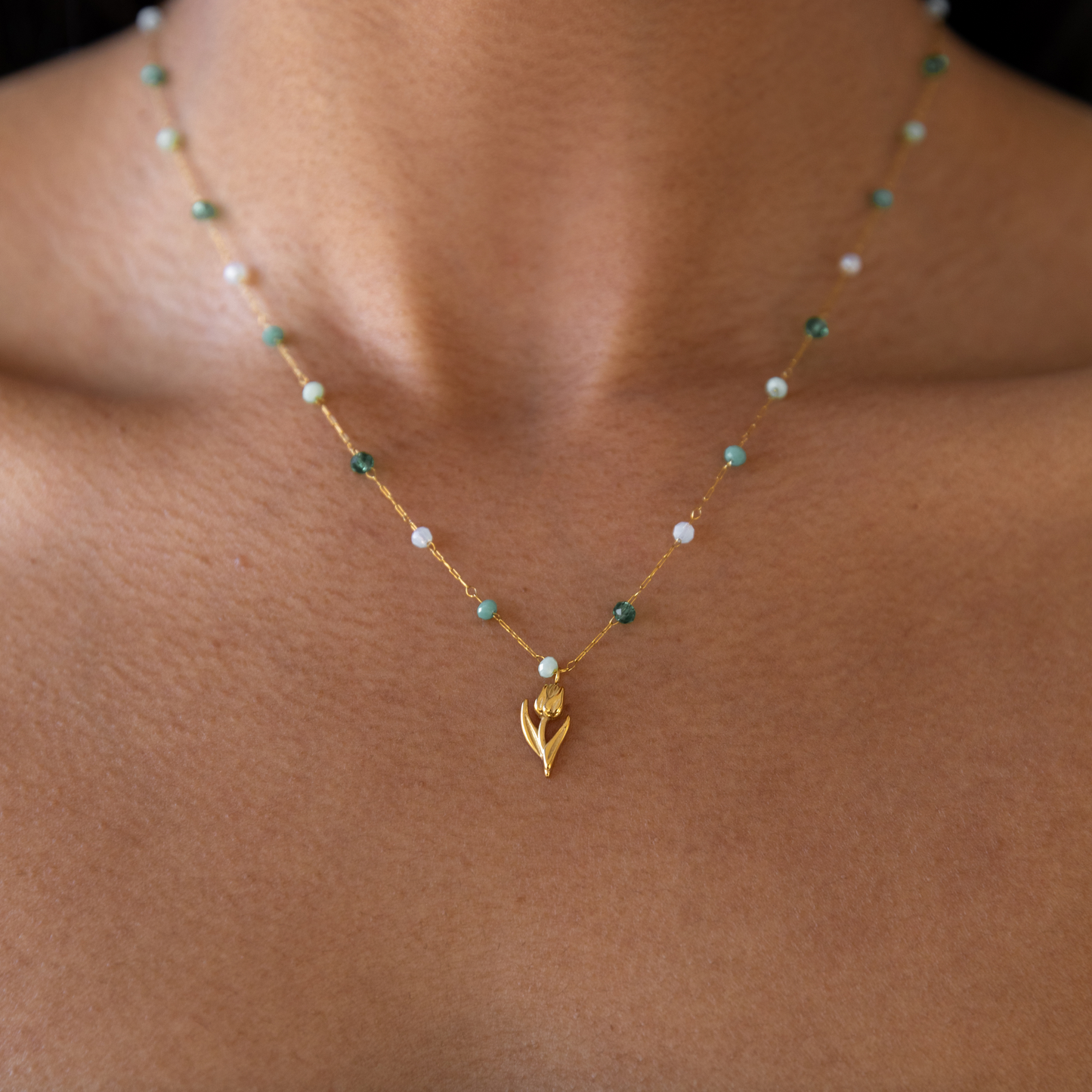 The turquoise beaded rose necklace