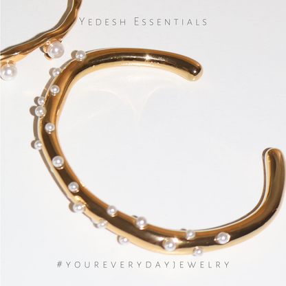 Pearl studded bangles